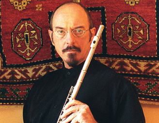 Imagem da notícia: Ian ANderson em apresentações no Brasil