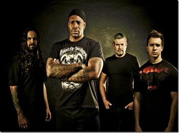 Imagem da notícia: Sepultura apresenta campanha para lançar aguardado documentário oficial